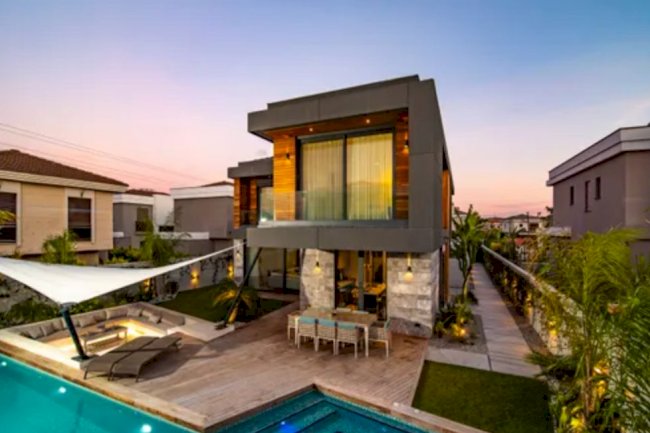 There is currently no villa living space in the Gayrettepe Region.